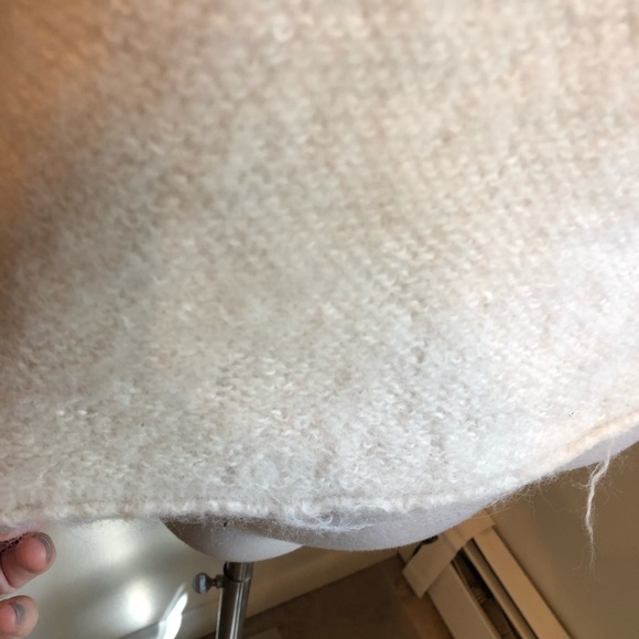 Free Peoplw cream Alpaca sweater NWOT - Picture 4 of 8